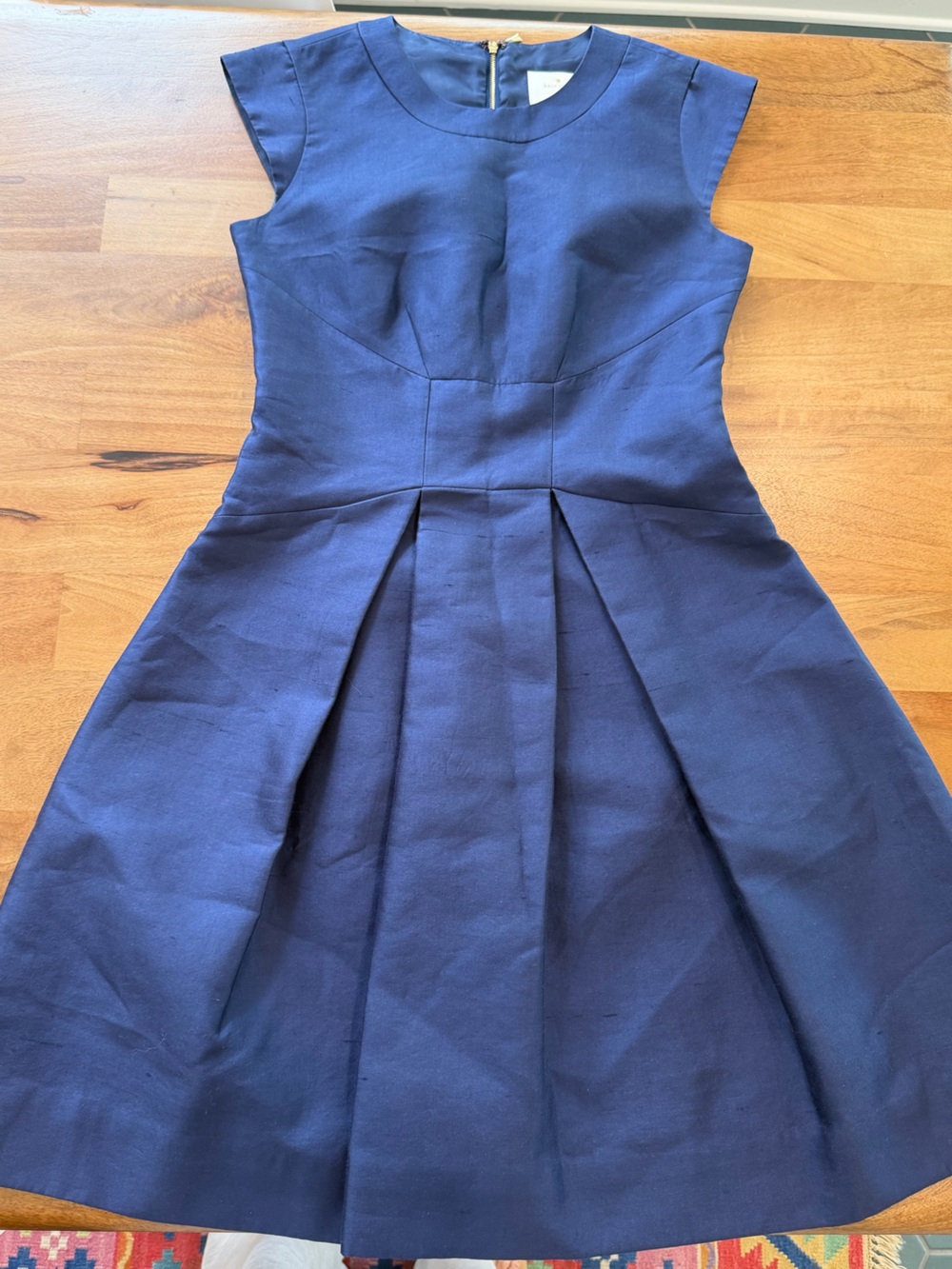 kate spade Silk ‘Vail’ Dress in Navy w/ Gold back zipper Size 6